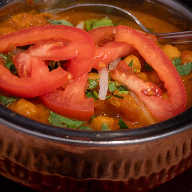 Lahori Murgh Chole.